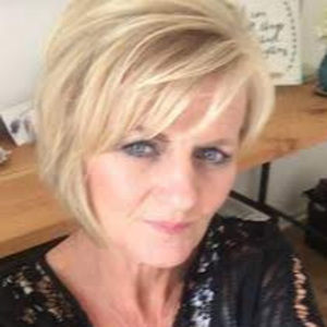 Meet your Posher, Deborah